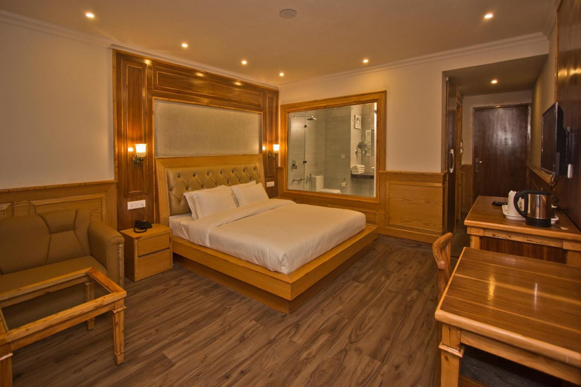 Grace Resort And Spa Manāli Buitenkant foto